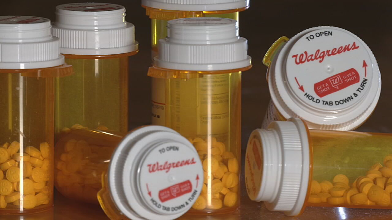 Customers frustrated with pharmacy struggles, experts blame pandemic stress